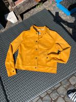 Street one Jacke flauschig gr 36 sehr gut Senfgelb Hessen - Butzbach Vorschau