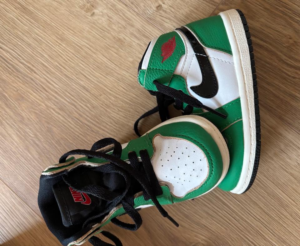Jordan Babyschuhe Jordan 1 High Lucky Green (2020) Größe 23,5 in Vellmar