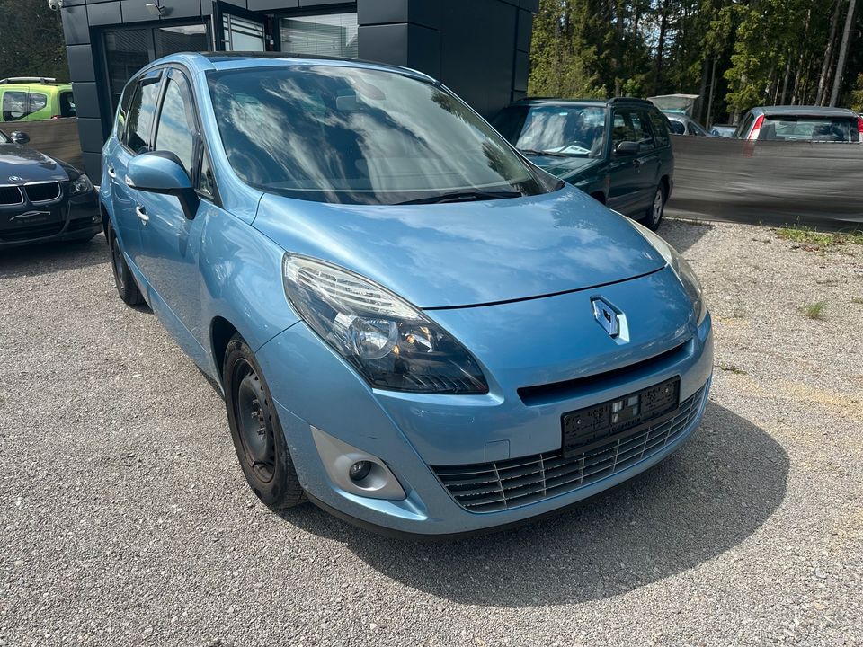 Renault Megan Scenic / 1,9 Diesel / Standheizung / 6-Gang in Kempten