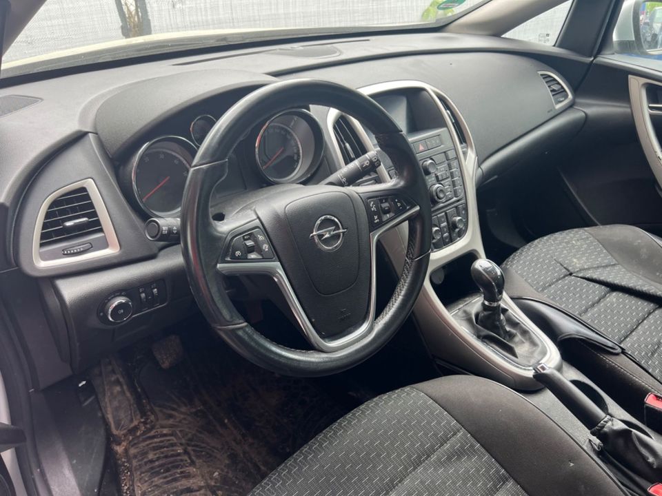 Opel Astra Sports T. 1.7 CDTI eco Active 81 S/S 105 in Rosenheim