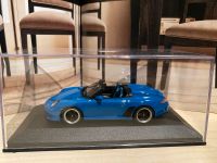 Minichamps Porsche Spyder blau Cabrio 1:43 Niedersachsen - Calberlah Vorschau