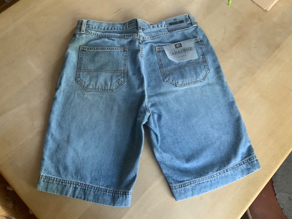 Neue, ungetragene Zabaione Jeans Short Gr. 44 in Grafing bei München