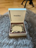 PANDORA Armband mit 22 Charmes,top!235€ink.Versand Häfen - Bremerhaven Vorschau