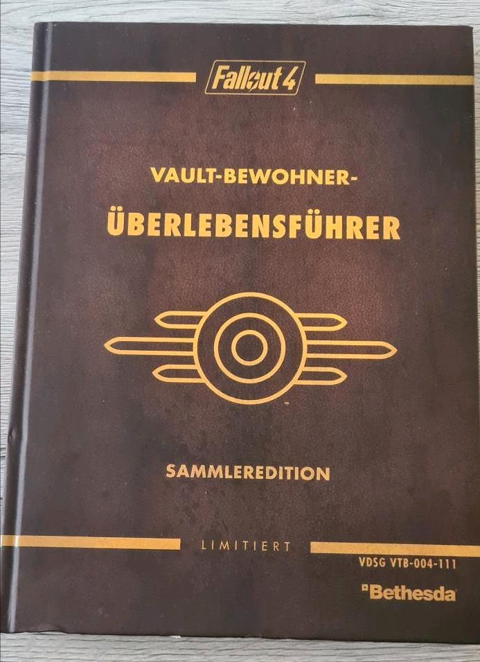 Verkaufe Fallout 4 Lösungsbuch inkl. Karte und Stat Karten in Uetersen