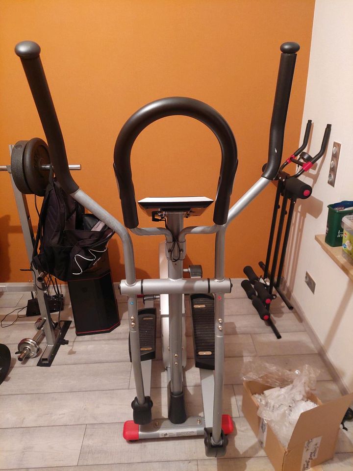 Heimtrainer/Crosstrainer/ bauch Trainer in Lauchhammer