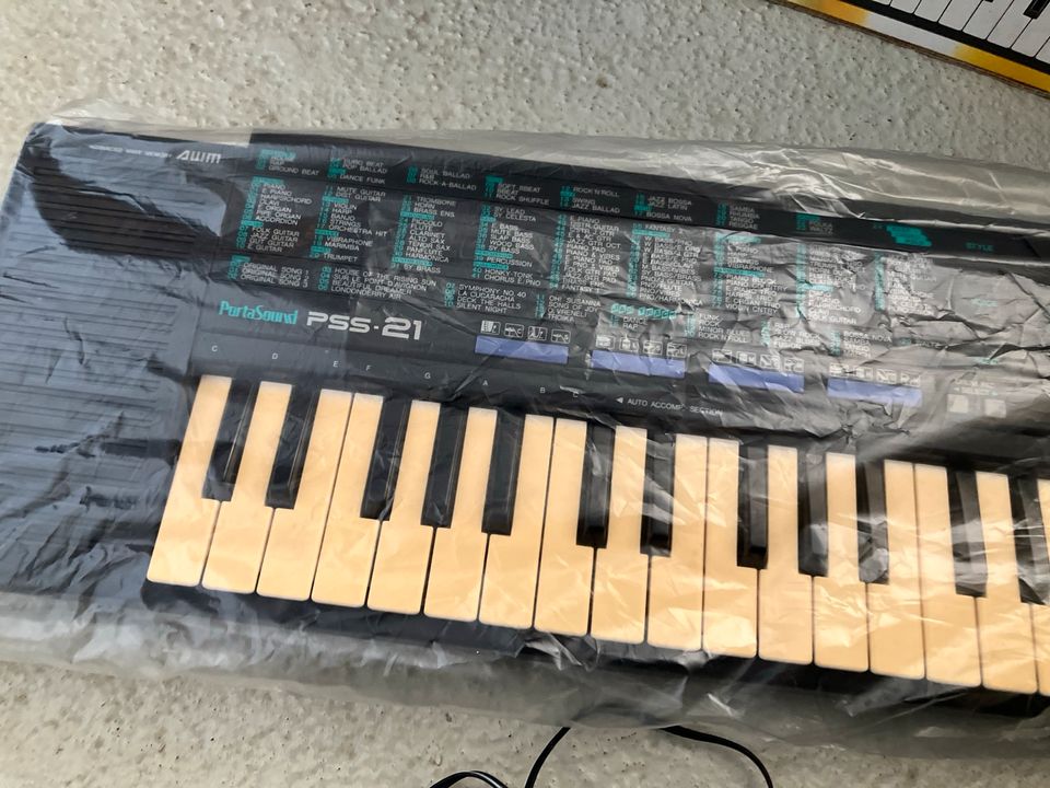 Yamaha PSS 21 Keyboard mit Mikrofon in Zeitz