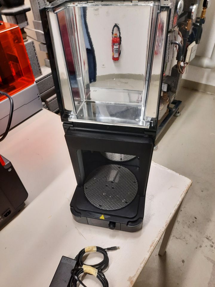 Formlabs Form Cure SLA 3D Drucker UV Licht Aushärtekammer in Bergkirchen