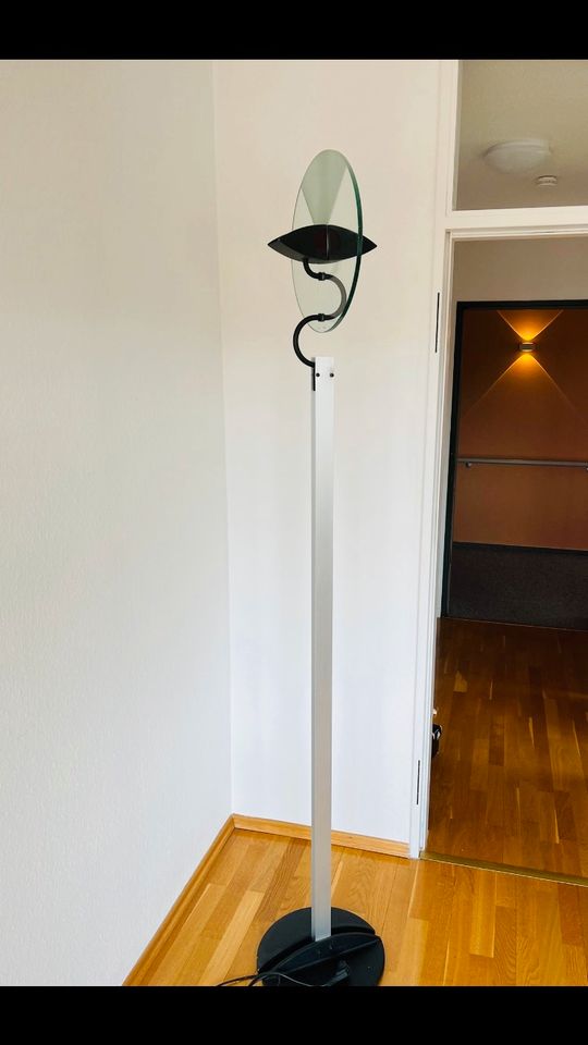 Stehlampe Artemide in Saarbrücken