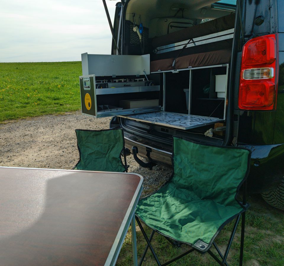 Opel Zafira Life mit Campingausstattung - unaufälliger Campervan in Bad Herrenalb