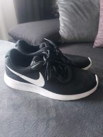 Nike Turnschuhe Gr.42.5 Hessen - Maintal Vorschau