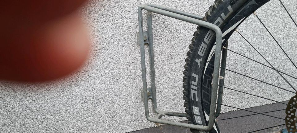 Fahrradhalter zur Wandbefestigung in Kirchehrenbach