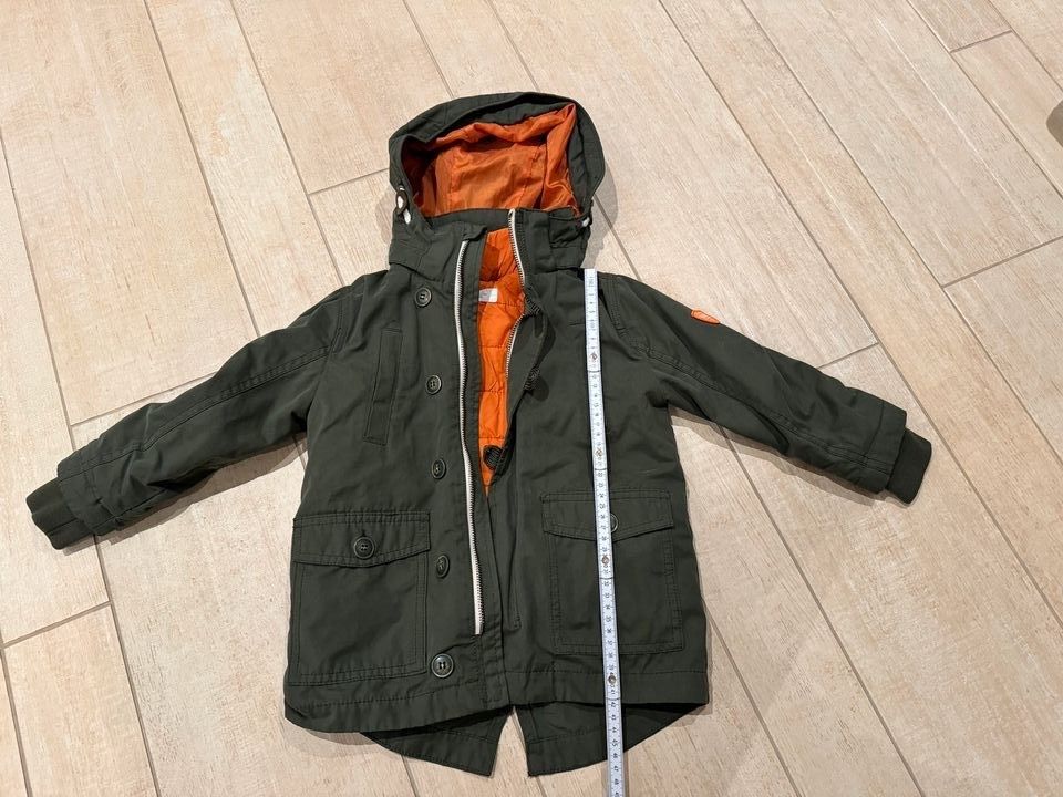 H&M Dufflecoat Jacke olivgrün Gr. 104 in Germaringen