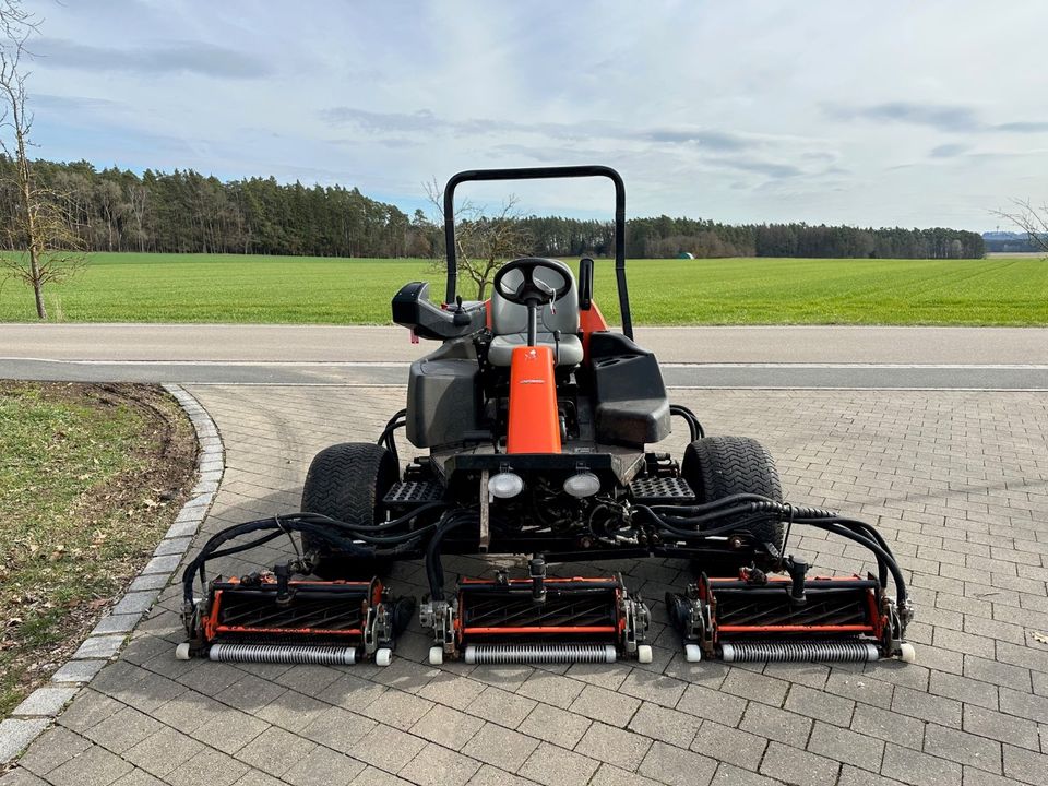 Jacobsen LF 570 Spindelmäher Großflächenmäher Sportplatzmäher in Weidenbach