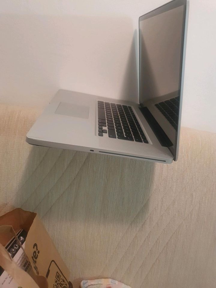 Macbook pro 17 Zoll in München