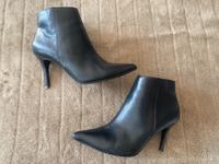 MANGO Leder Stiefeletten schwarz Gr. 37 TOP wenig getragen Nürnberg (Mittelfr) - Aussenstadt-Sued Vorschau