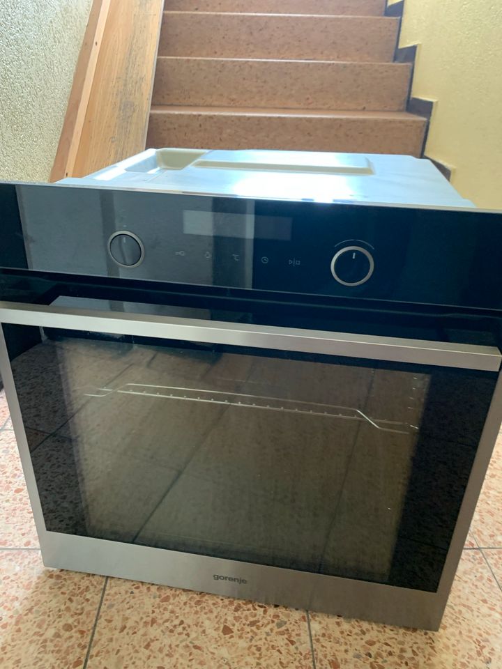 Gorenje Backofen BOP747S32X Pyrolyse - nur für Teile in Rodgau