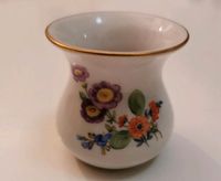 Meissner Porzellan Vase, mit Goldrand, Blumenmotiv, klein Dresden - Striesen-West Vorschau