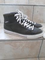 Schuhe Sneaker Turnschuhe Chucks von Esprit Größe 39 Hessen - Bischoffen Vorschau