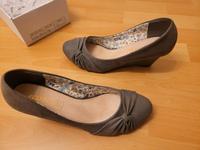 Gr. 41 Belina Schicke Hohe Schuhe Mit Keilabsatz Niedersachsen - Lüneburg Vorschau