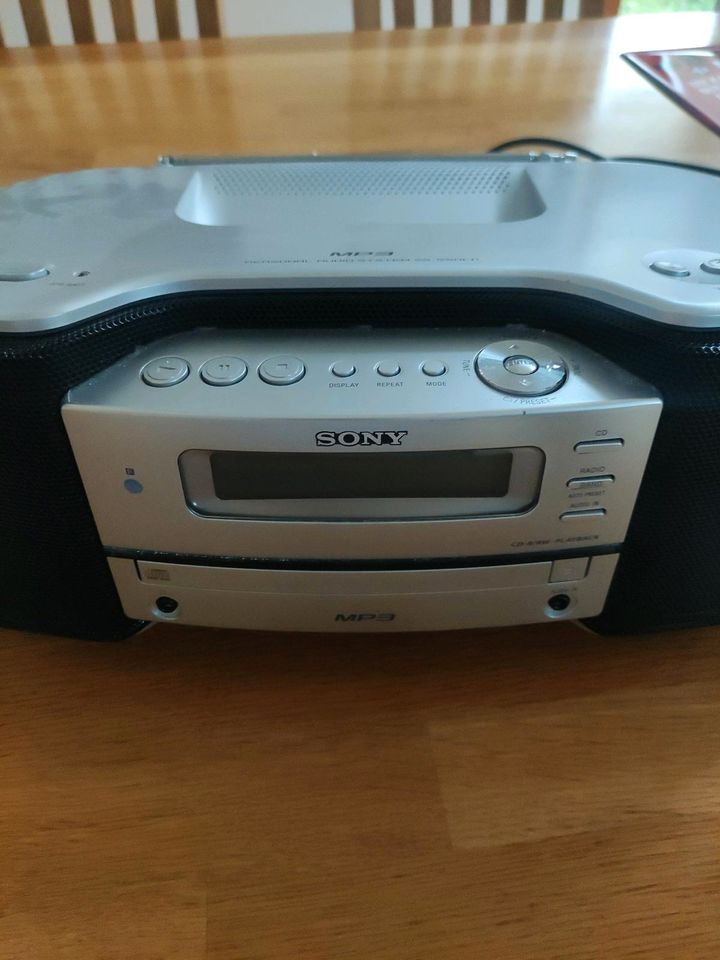 Sony ZS S 50 Tragbarer MP3-CD-Player mit Radio Silber in Langenhagen
