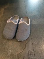 Hausschuhe Pantoffeln Clogs Schlappen Gr. 38 Bochum - Bochum-Nord Vorschau