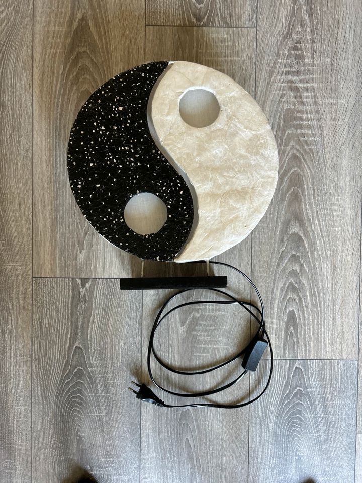 Yin und Yang Lampe in Düsseldorf