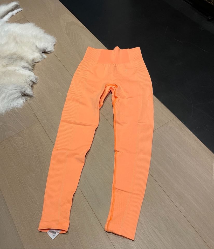 Gymshark Sport Leggings orange Gr. S in Gründau