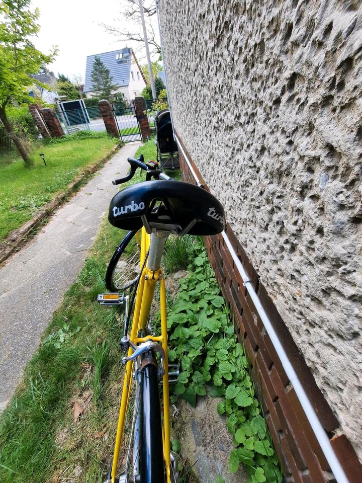 Rennrad 80'er Jahre in Berlin