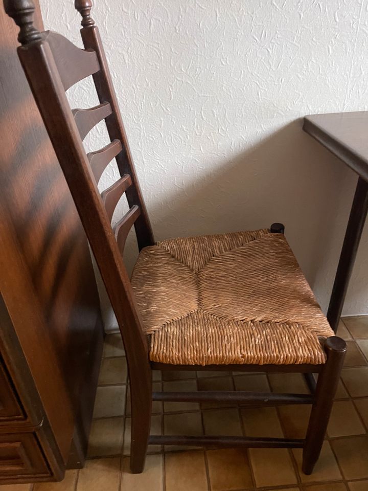 Esstisch mit drei Stühlen aus Eiche in Berlin