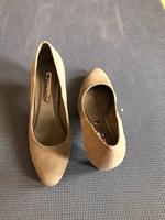Tamaris Plateau Pumps grau samt 41 Hessen - Alsfeld Vorschau