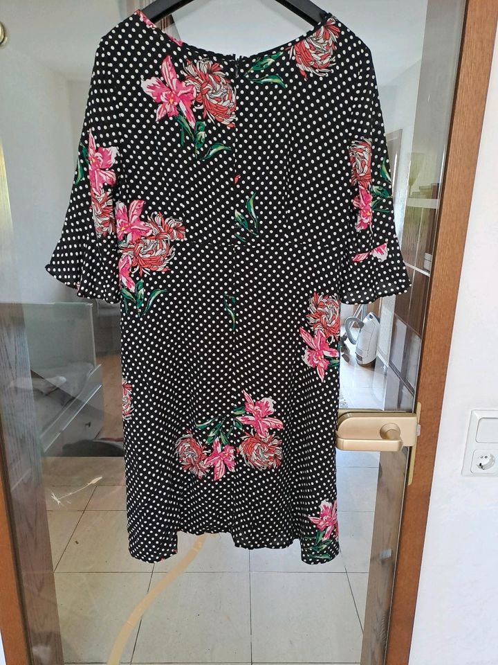 Schönes Kleid, "S.Oliver Black Label", 38 in Nümbrecht