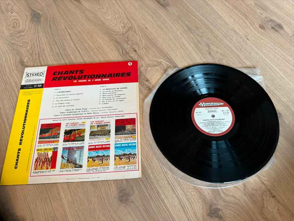 ⭐ Vinyl / LP / Schalplatte - Chants Révolutionnaires⭐ in Glinde