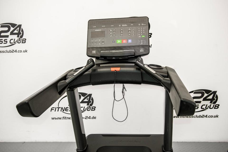 Life Fitness Integrity Laufband mit SL-Konsole / Aufgearbeitet in Dresden