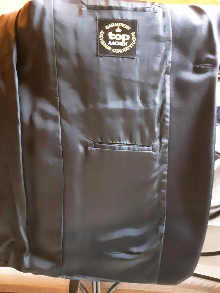 Smoking elegant schwarz Gr L 100% Schurwolle Satin Kummerbund in Quierschied