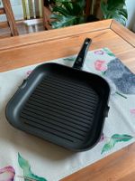 WMF Grillpfanne Steakpfanne 27 x 27 cm Cast Guss Ausguss TOP! Brandenburg - Hennigsdorf Vorschau