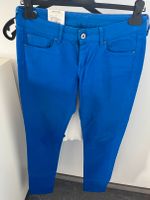 blaue Jeans von Pepe Jeans Gr. 29/ cremfarbenes Shirt GUESS Gr.S Sachsen-Anhalt - Magdeburg Vorschau