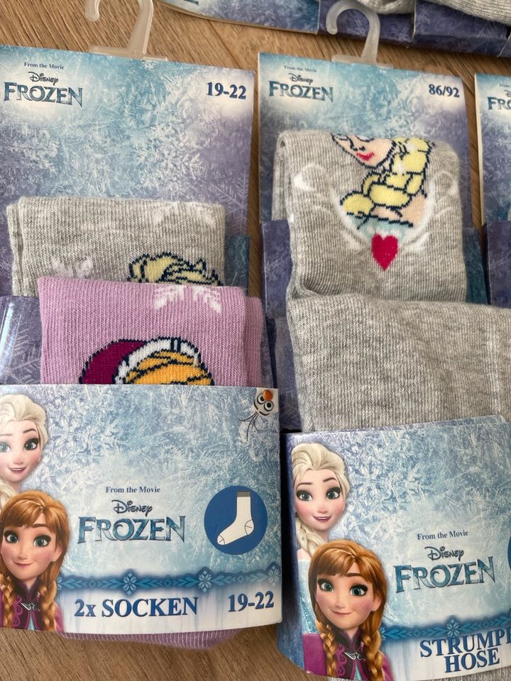 Disney Strumpfhose +Socken in Holzminden