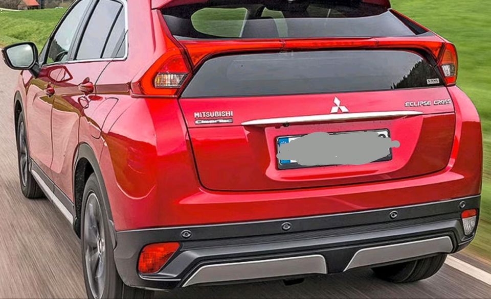 Mitsubishi Eclipse Cross Stoßstange hinten Stoßfänger Bumper rot in Beeskow