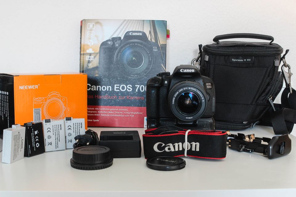 ⭐️ Händler! Canon EOS 700D Kit mit EF-S 18-55mm IS, BG,Tasche⚡️ in Schwanau