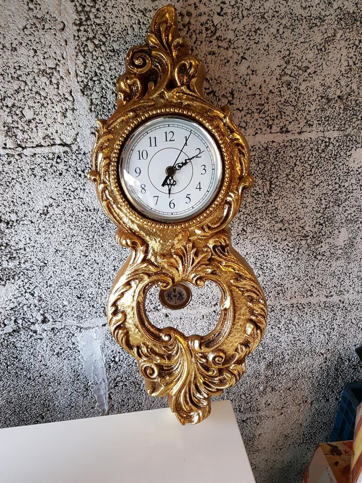 Uhr Wanduhr antik look in Köln