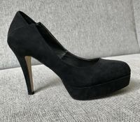 Plateau High Heels schwarz Wildleder ASOS Gr. 39 Friedrichshain-Kreuzberg - Kreuzberg Vorschau