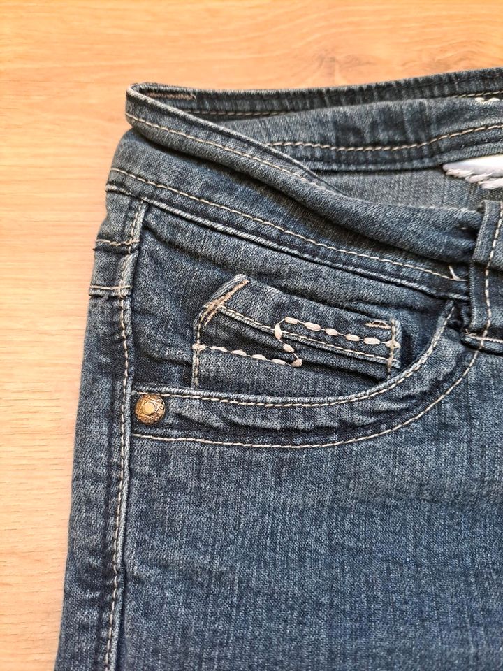 3/4 Jeans für Mädchen Gr. 140 in Eisenach