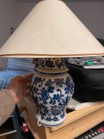 Schöne Lampe aus Porzellan mit aufwändiger Verzierung Bayern - Moosthenning Vorschau