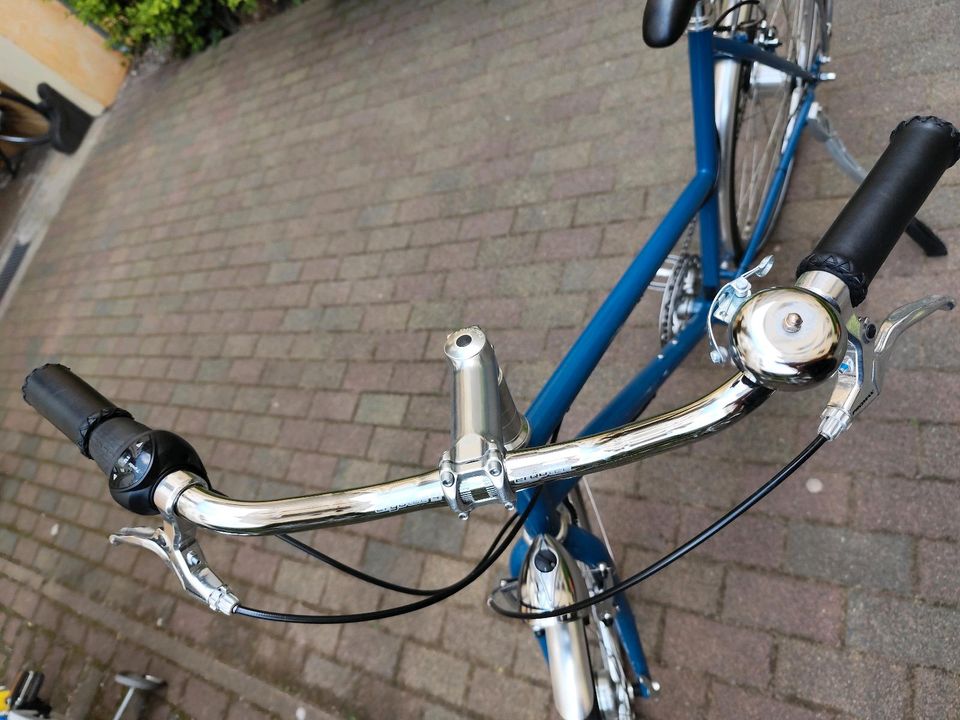 Tolles Intec Fahrrad in blau in Berlin