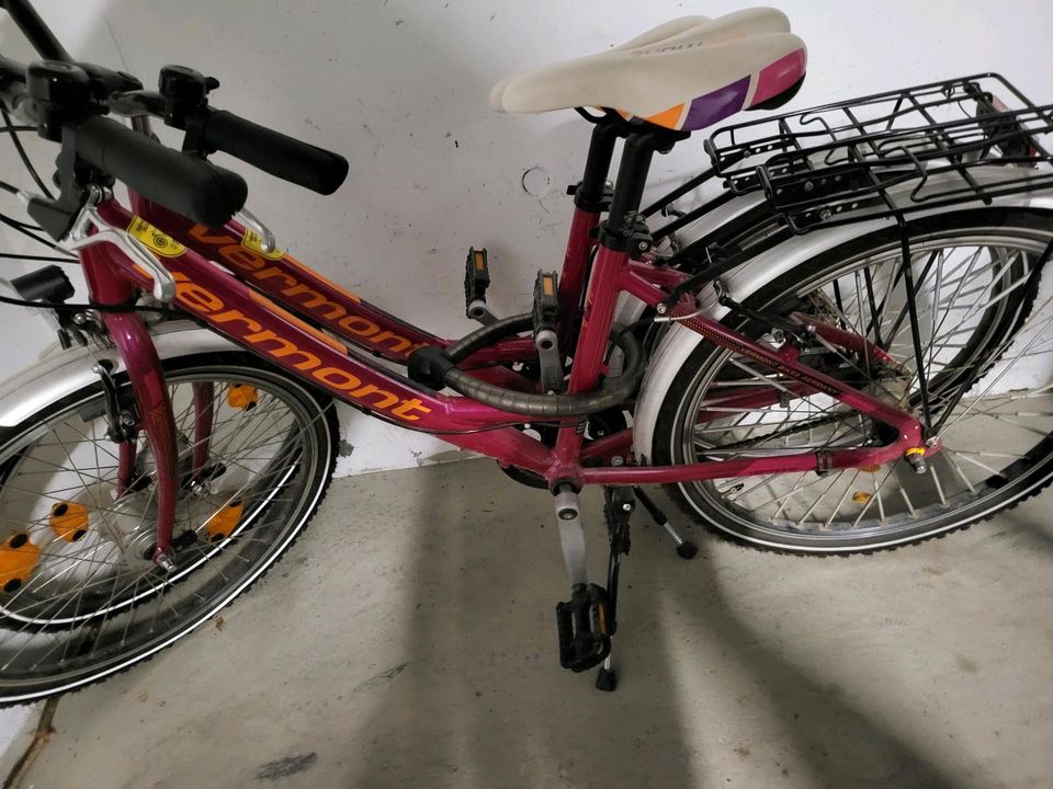 Vermont Lola 24 Zoll Kinderfahrrad red berry in Frankfurt am Main -  Bornheim | Kinderfahrrad gebraucht kaufen | eBay Kleinanzeigen ist jetzt  Kleinanzeigen