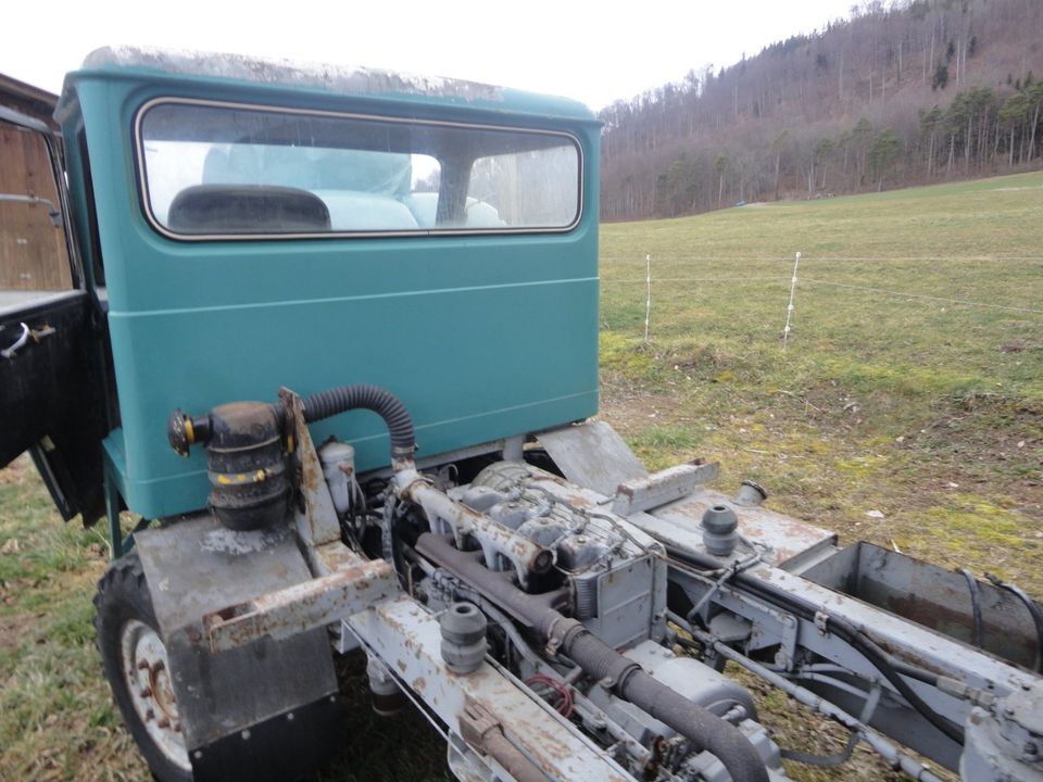 Schweizer Oldtimer Transporter Meili mit 3 Seitenkipp-Brücke in Rheinfelden (Baden)