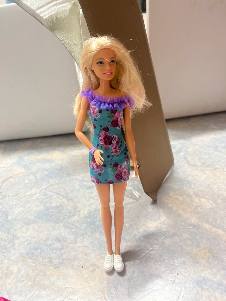 barbie puppe in Pleidelsheim