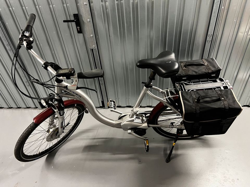 E-Bike Flyer Panasonic/ Herrenrad/ 26 Zoll/ Tiefeinsteiger in Berlin