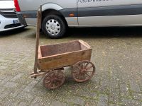 Kleiner antiker Handwagen selten in der größe Speichenräder Holz Niedersachsen - Neuenhaus Vorschau
