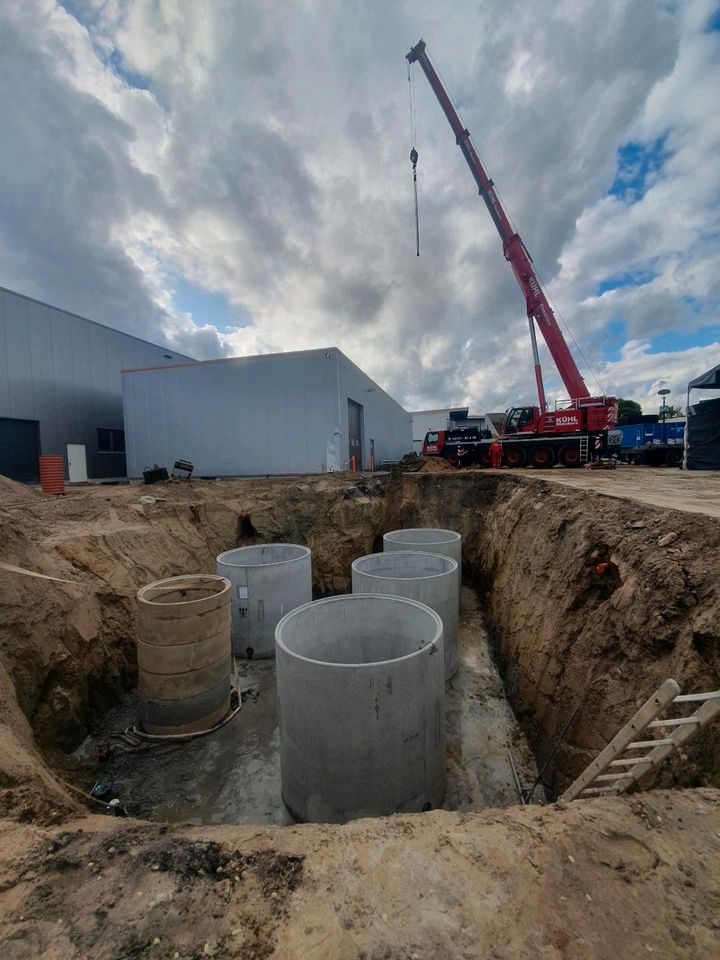 Entwässerungs von Regen Wasser Schmutzwasser Speichertanks in Tornesch